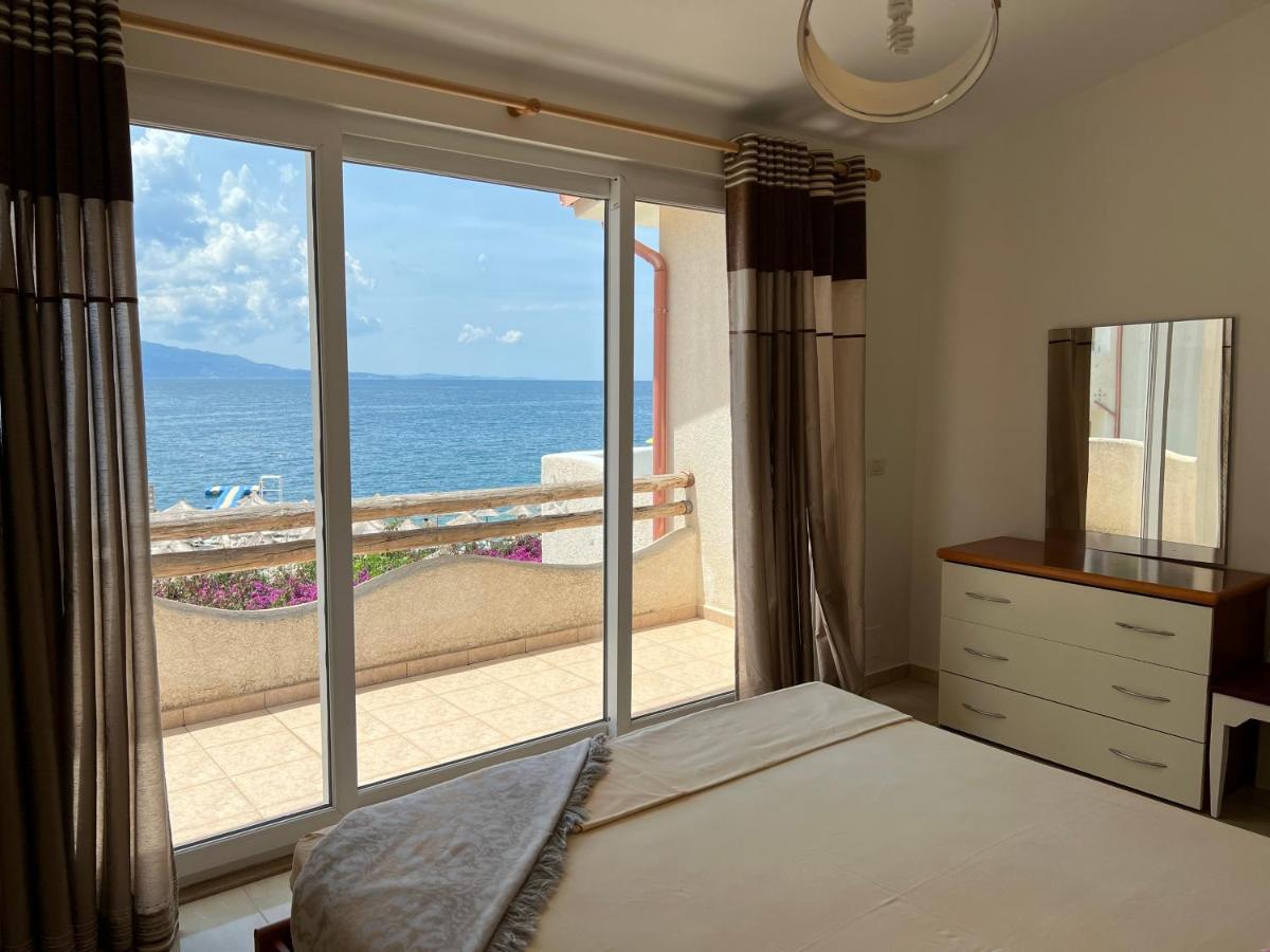 Apartments Wonderful Bay Sarande Bagian luar foto