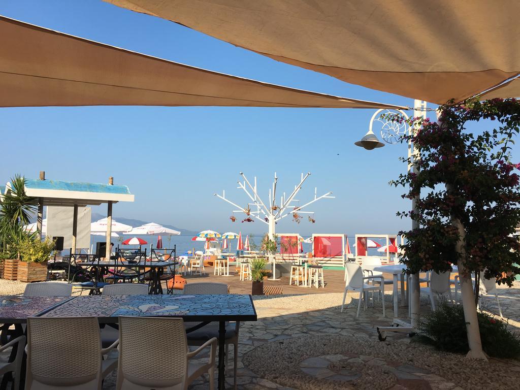 Apartments Wonderful Bay Sarande Bagian luar foto