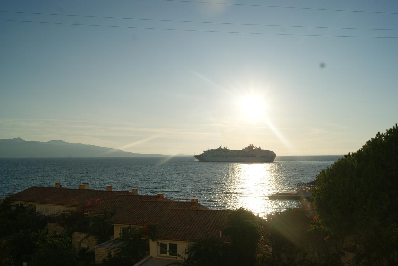 Apartments Wonderful Bay Sarande Bagian luar foto